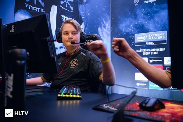 LCK T1世界赛前换教练，前冠军打野Bengi担任主教练